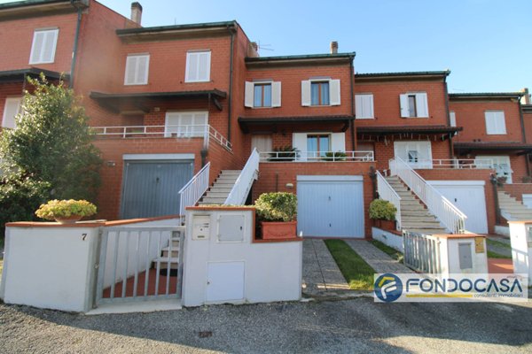 villa in vendita a Pontedera in zona Treggiaia