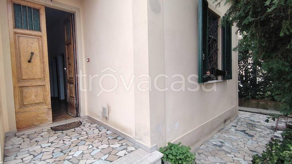 casa indipendente in vendita a Pontedera in zona La Rotta