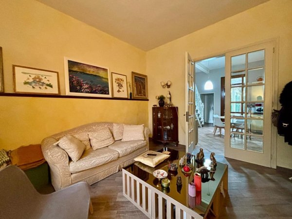 appartamento in vendita a Pontedera in zona Pietroconti