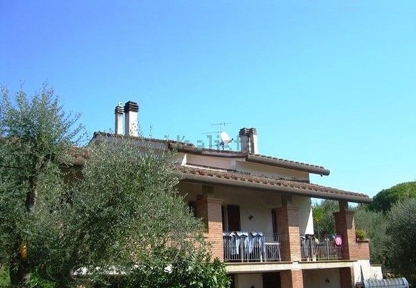 casale in vendita a Pontedera in zona Treggiaia