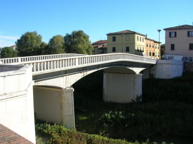 ufficio in vendita a Pontedera