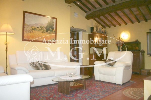 casa indipendente in vendita a Pontedera in zona Montecastello