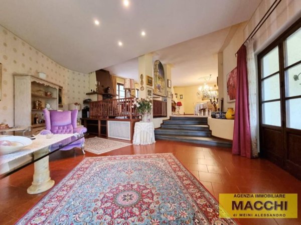 casa indipendente in vendita a Pontedera