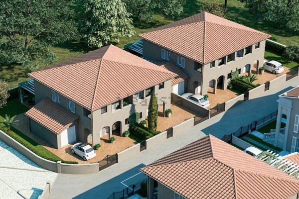 casa indipendente in vendita a Pontedera