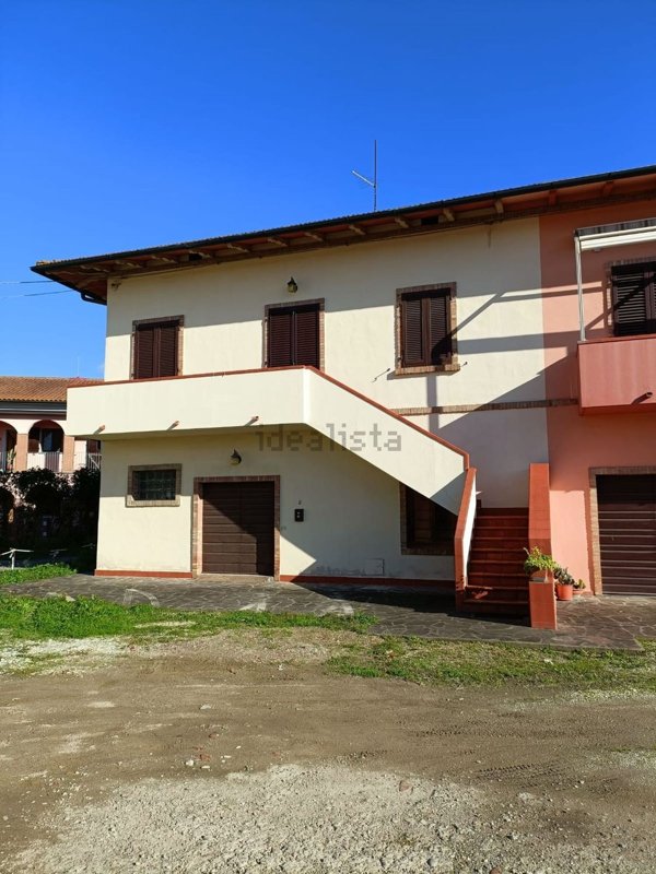 casa indipendente in vendita a Pontedera