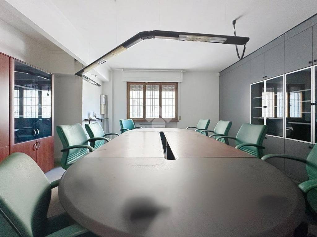 ufficio in vendita a Pontedera