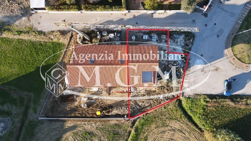 casa indipendente in vendita a Pontedera in zona Pardossi