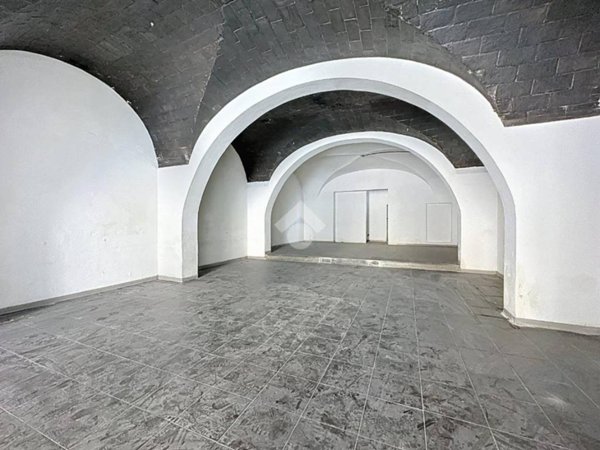 negozio in vendita a Pontedera