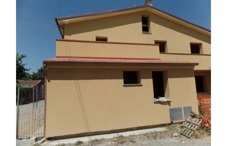 casa indipendente in vendita a Pontedera