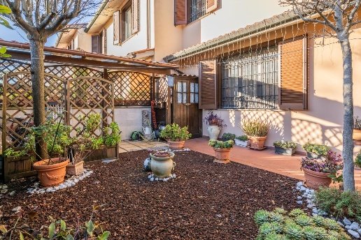 casa indipendente in vendita a Pontedera in zona La Borra