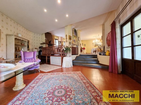 casa indipendente in vendita a Pontedera