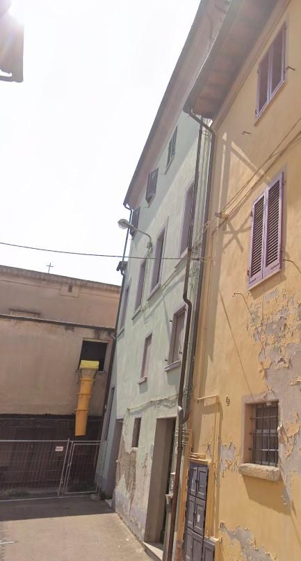 locale di sgombero in vendita a Pontedera