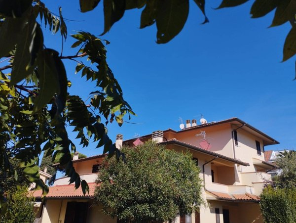 appartamento in vendita a Pontedera in zona Montecastello