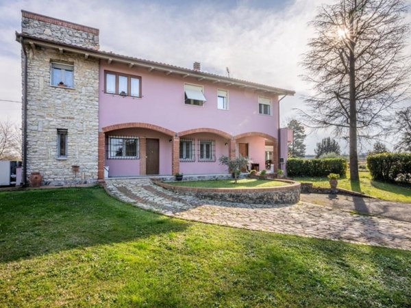 casa indipendente in vendita a Pontedera in zona Santa Lucia