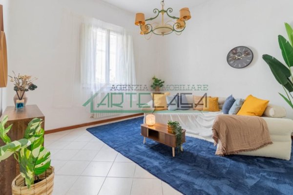 casa indipendente in vendita a Pontedera