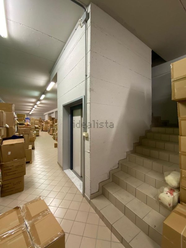 capannone in vendita a Pontedera