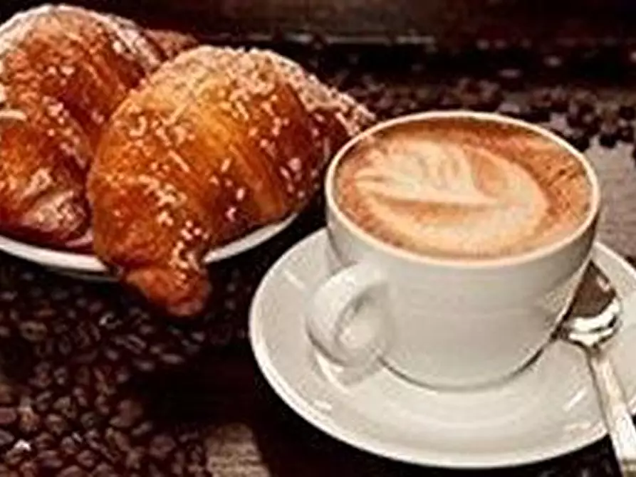 negozio in vendita a Pontedera