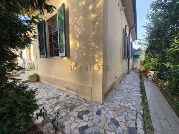 casa indipendente in vendita a Pontedera in zona La Rotta