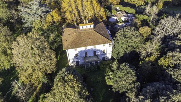 casa indipendente in vendita a Pontedera