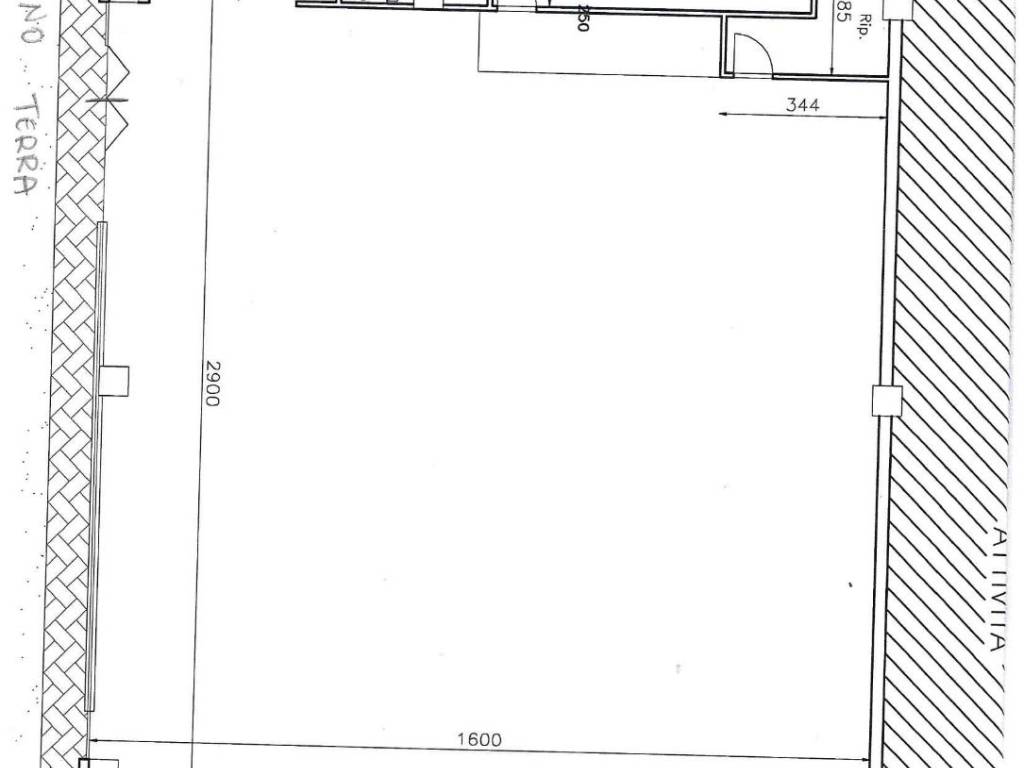 locale commerciale in vendita a Pontedera in zona Pardossi