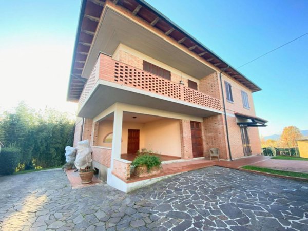 casa indipendente in vendita a Pontedera in zona La Rotta