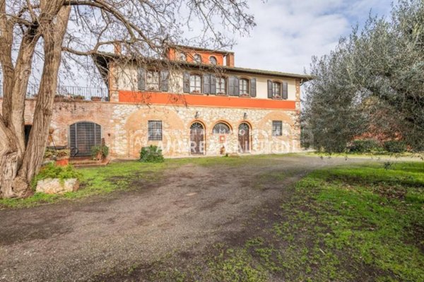 casa indipendente in vendita a Pontedera