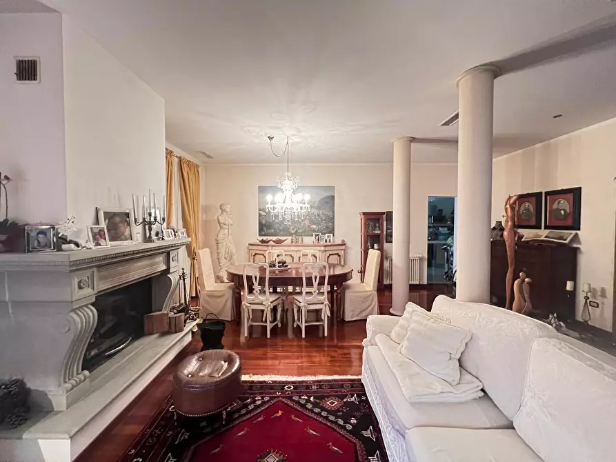 casa indipendente in vendita a Pontedera