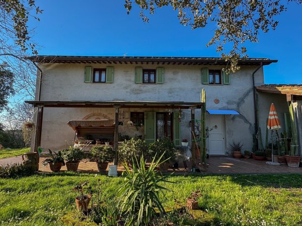 casa indipendente in vendita a Pontedera in zona Montecastello