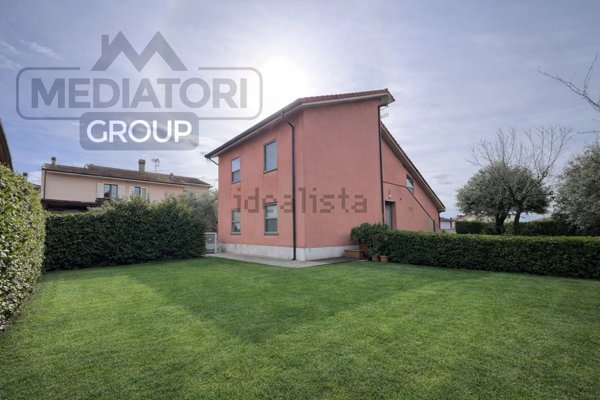 casa indipendente in vendita a Pontedera in zona Il Romito