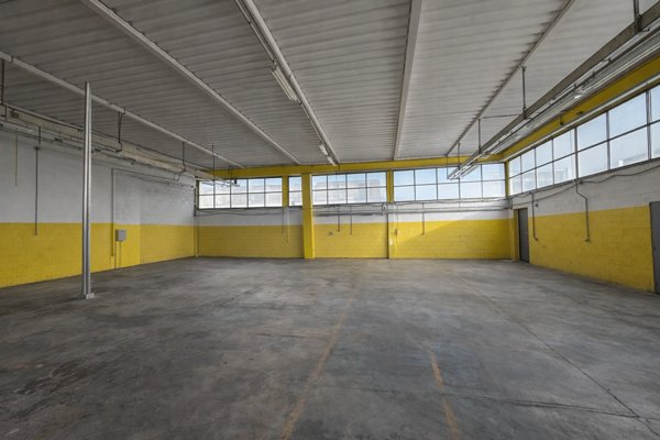 capannone in vendita a Pontedera in zona La Bianca