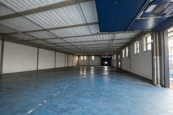 capannone in vendita a Pontedera in zona La Bianca