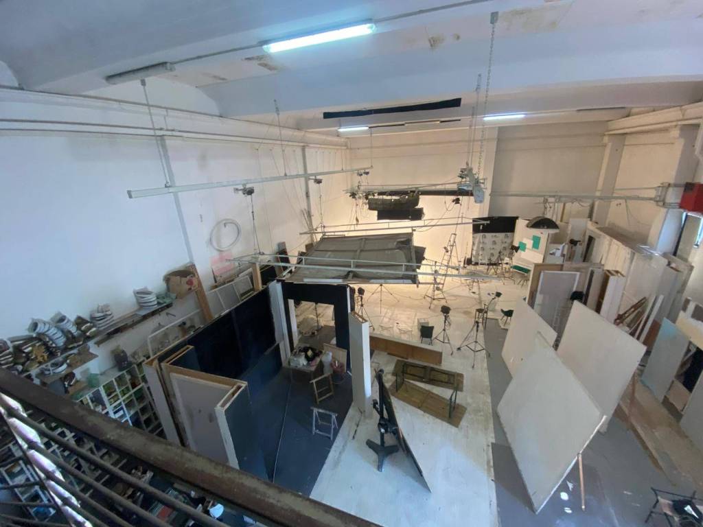 negozio in vendita a Pontedera in zona Pardossi