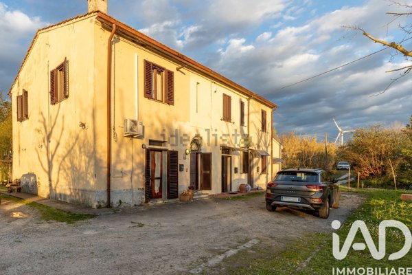 casa indipendente in vendita a Pontedera
