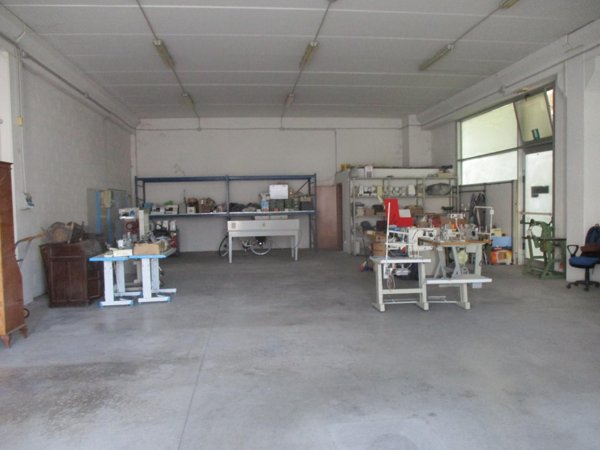 capannone in vendita a Pontedera