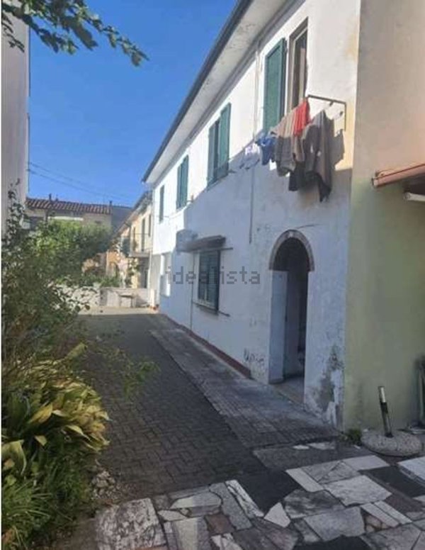 appartamento in vendita a Pontedera in zona Pietroconti