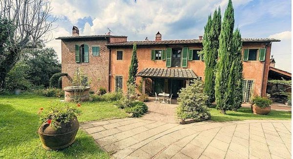 casa indipendente in vendita a Pontedera in zona Montecastello