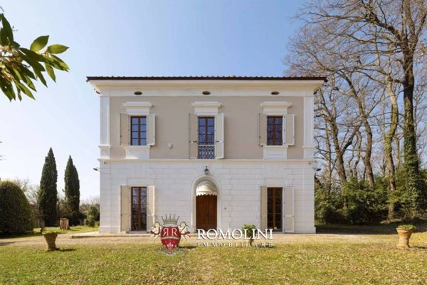 casa indipendente in vendita a Pontedera