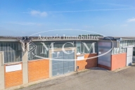 negozio in vendita a Pontedera