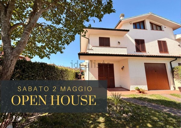 casa indipendente in vendita a Pontedera in zona Santa Lucia