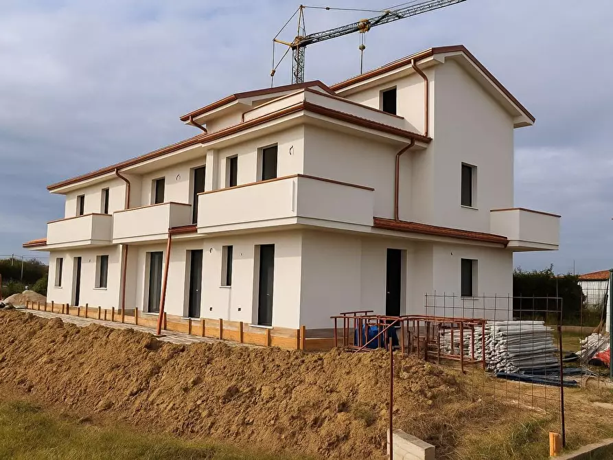 casa indipendente in vendita a Pontedera