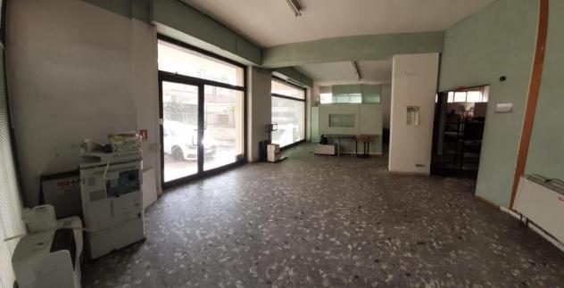 negozio in vendita a Pontedera