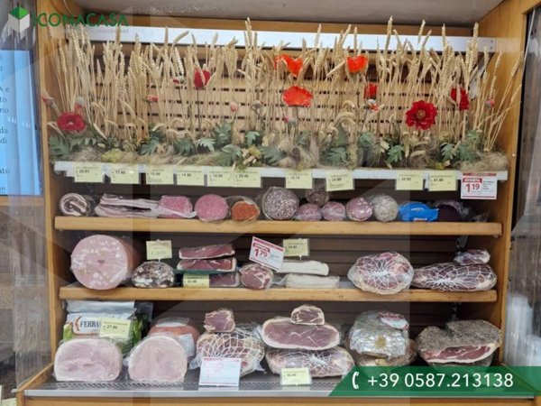 negozio in vendita a Pontedera