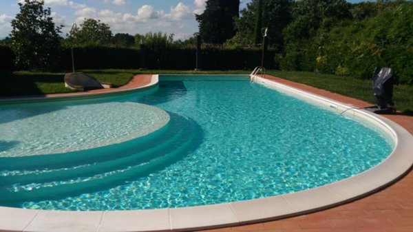 casa indipendente in vendita a Pontedera