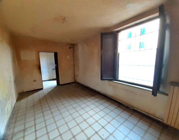 intera palazzina in vendita a Pontedera
