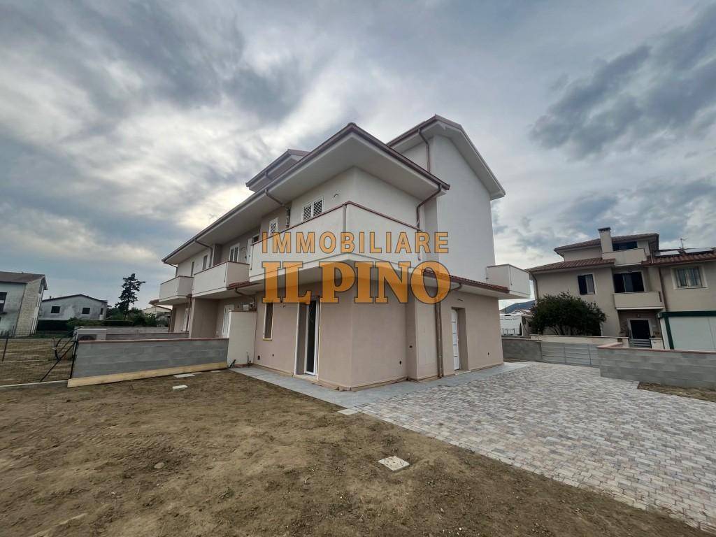 casa indipendente in vendita a Pontedera in zona Pardossi