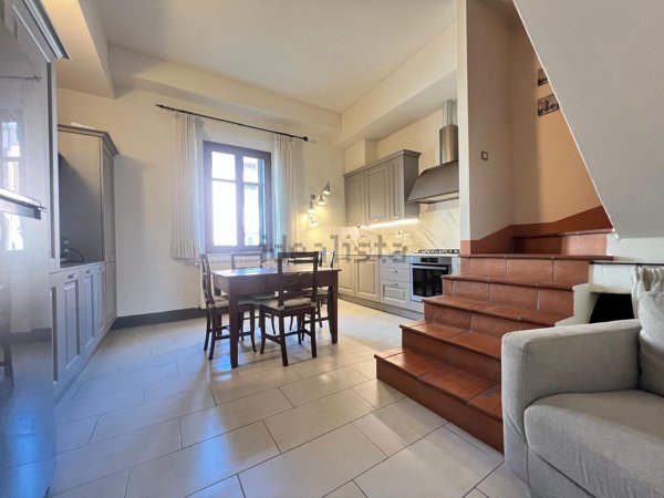 casa indipendente in vendita a Pontedera