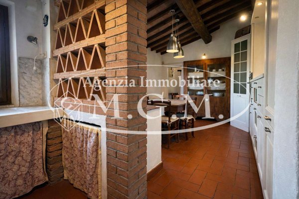 casa indipendente in vendita a Pontedera in zona Montecastello
