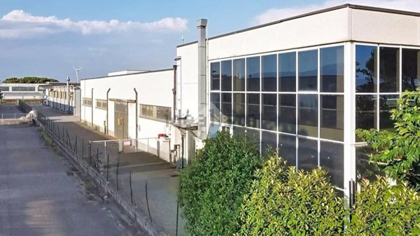 ufficio in vendita a Pontedera in zona Pardossi