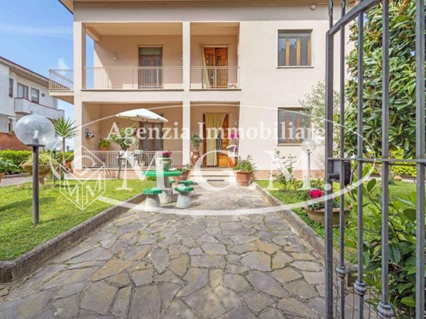 casa indipendente in vendita a Pontedera in zona La Rotta
