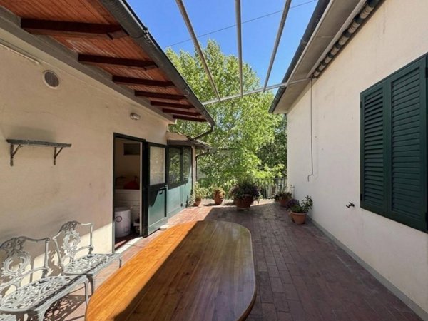 casa semindipendente in vendita a Pontedera